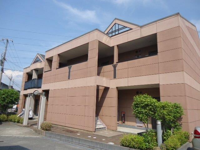 物件外観写真2　(外観写真（昼）)