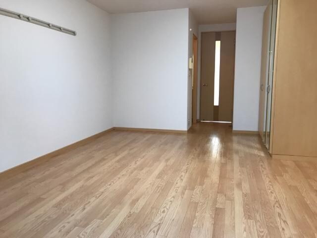 物件内観写真5　(洋室)