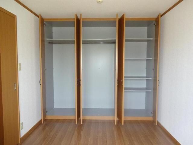 物件内観写真8　(クローゼット)
