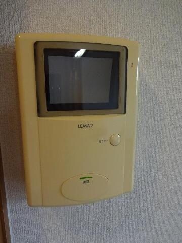 物件内観写真9　(カメラ付インターホン)