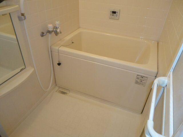 物件内観写真8　(ユニットバス)