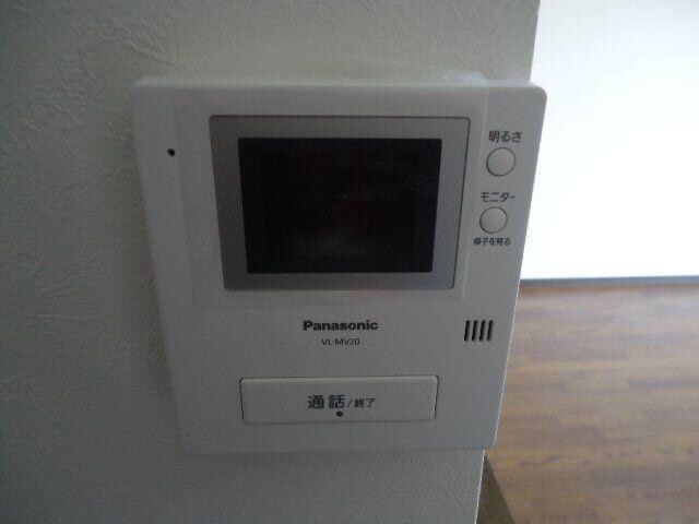 物件内観写真11　(カメラ付インターホン)