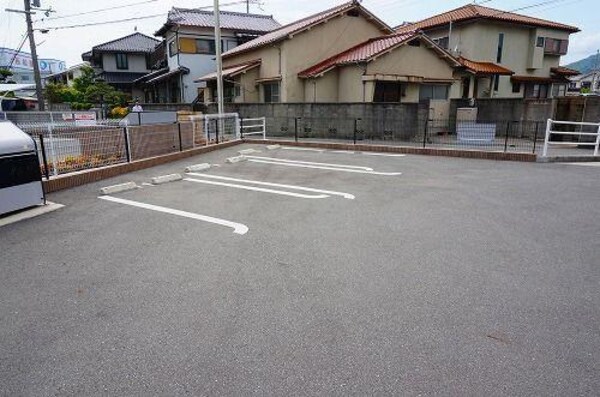 駐車場・駐輪場