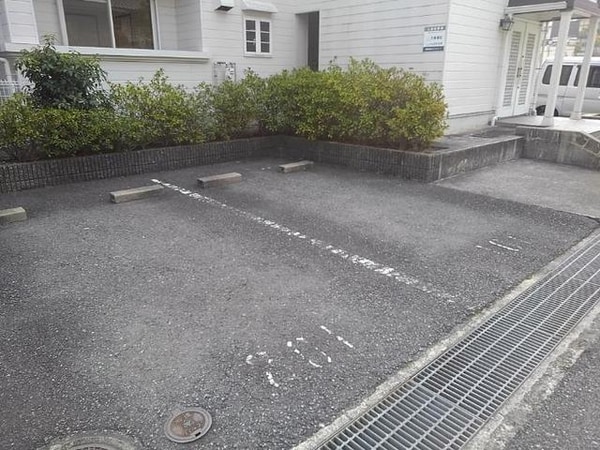 駐車場・駐輪場