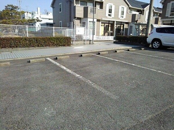 駐車場・駐輪場