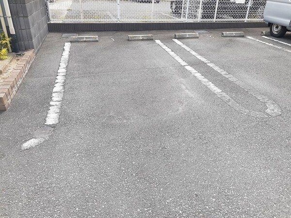 駐車場・駐輪場