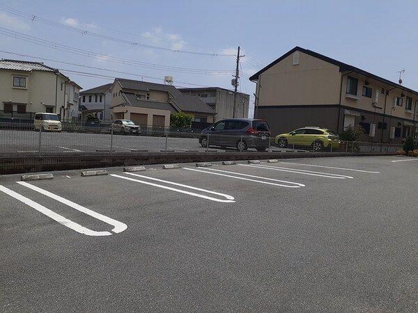駐車場・駐輪場