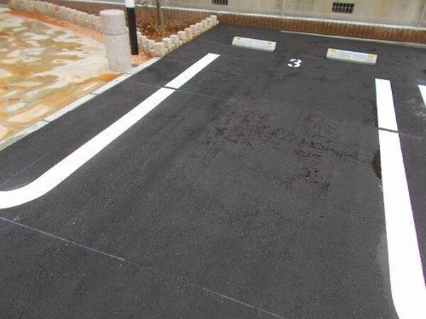 駐車場・駐輪場