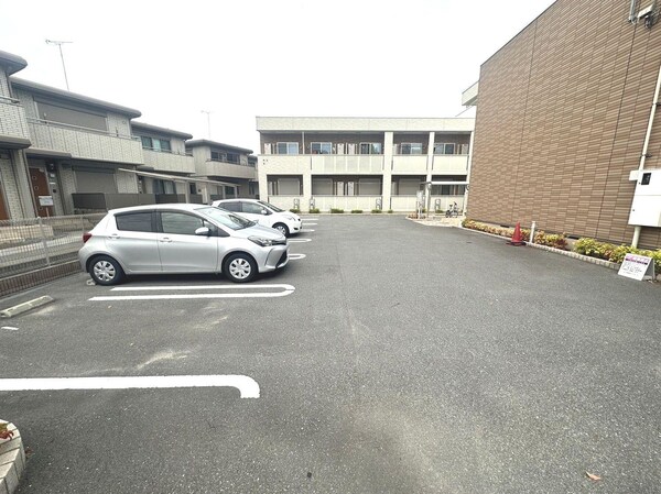 駐車場・駐輪場