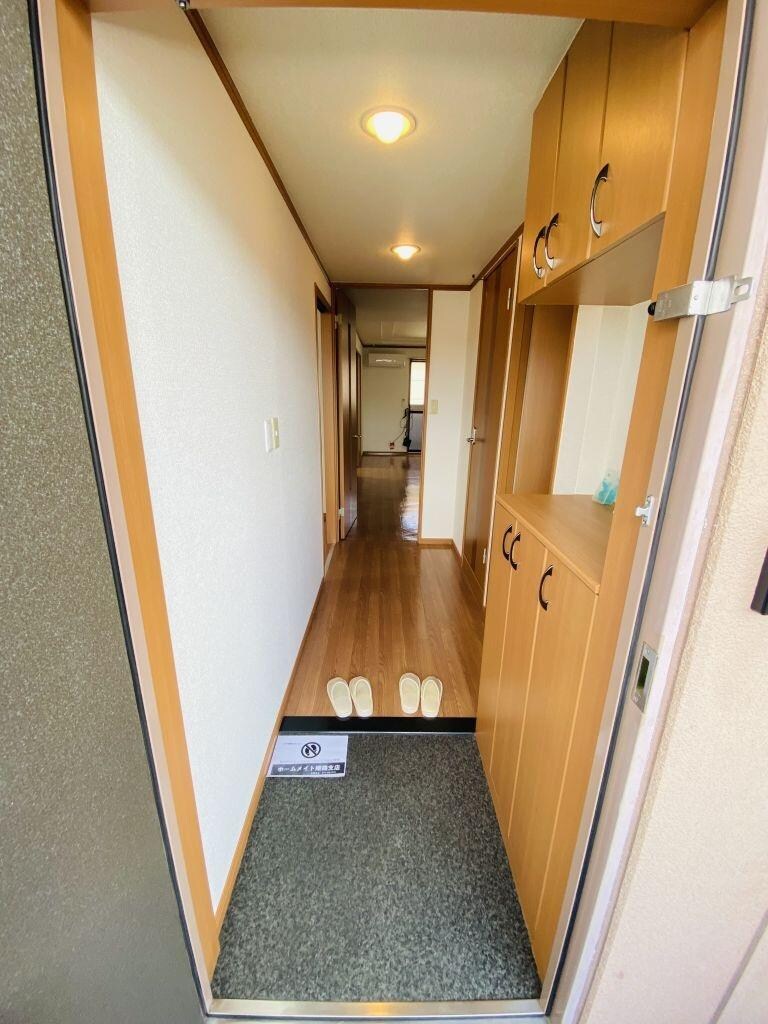 物件内観写真6　(玄関)