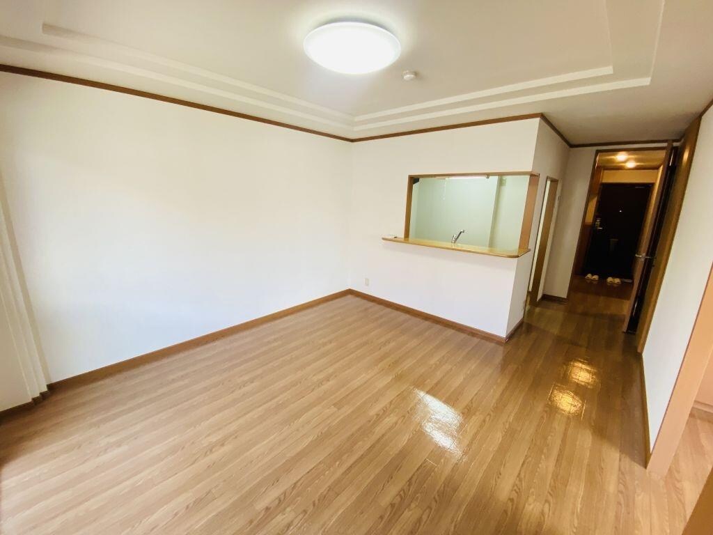 物件内観写真7　(リビング)