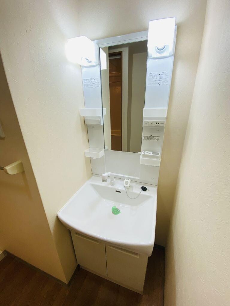 物件内観写真12　(洗面)