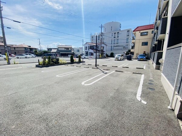 駐車場・駐輪場