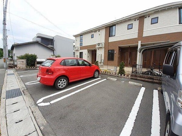 駐車場・駐輪場