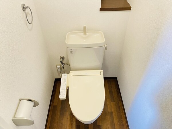 トイレ(同物件別室同タイプのお部屋の写真です。)