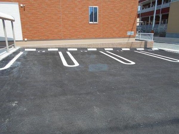 駐車場・駐輪場