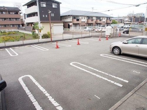 駐車場・駐輪場