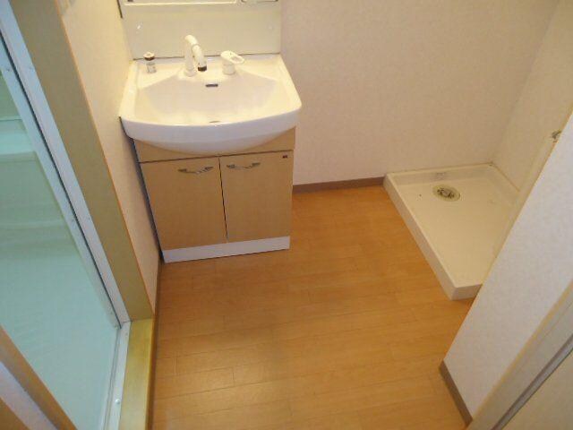 物件内観写真8　(洗面)