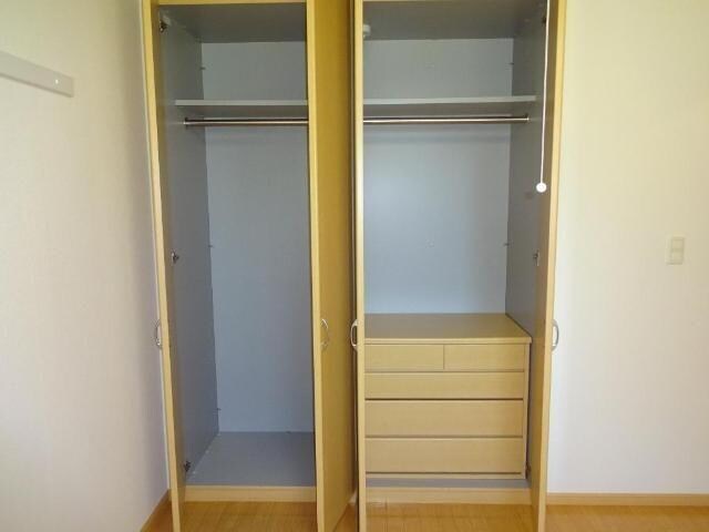 物件内観写真9　(クローゼット)