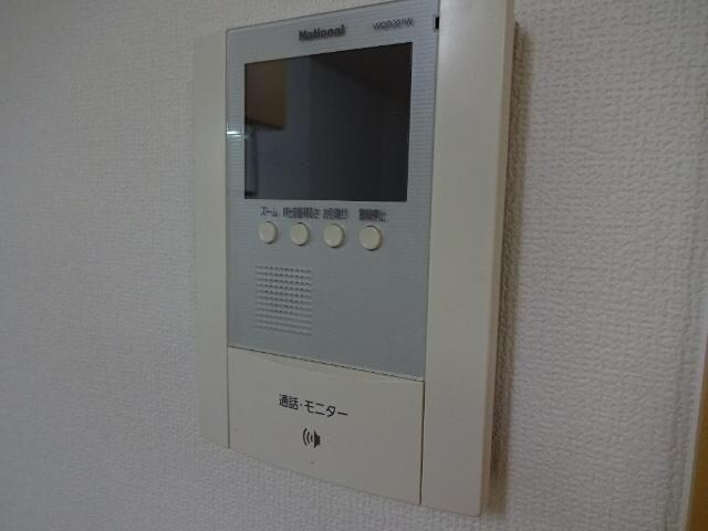 物件内観写真10　(カメラ付インターホン)