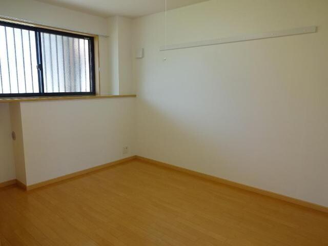 物件内観写真13　(洋室)