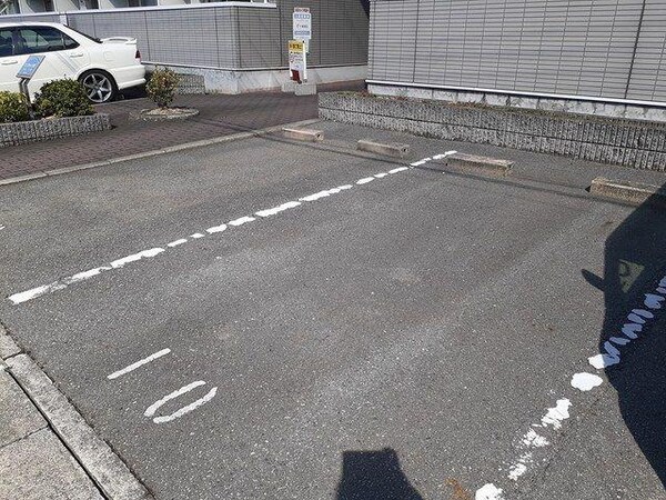 駐車場・駐輪場