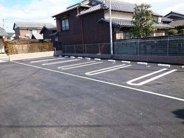 駐車場・駐輪場