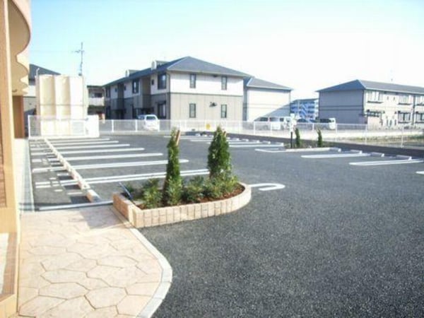駐車場・駐輪場