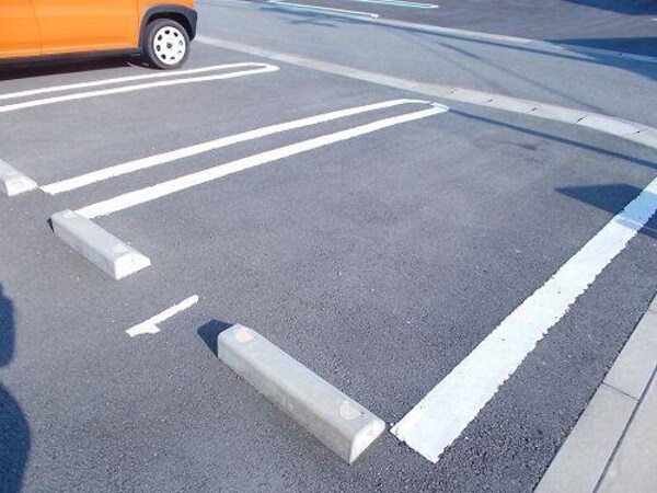 駐車場・駐輪場
