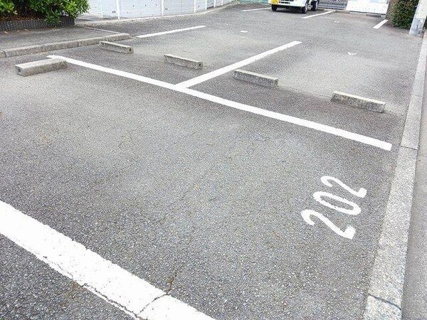 駐車場・駐輪場