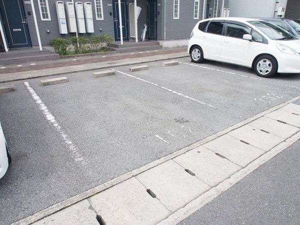 駐車場・駐輪場
