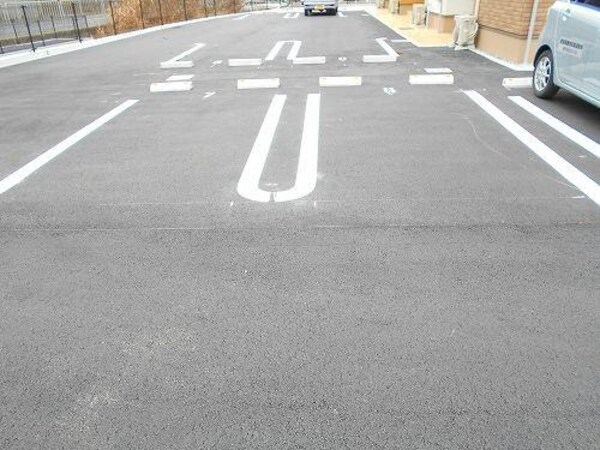 駐車場・駐輪場