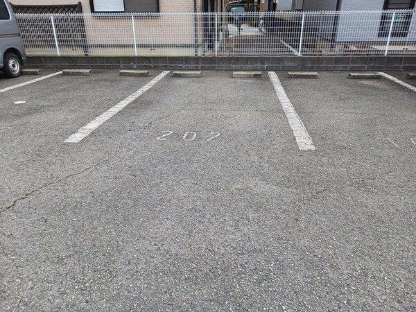 駐車場・駐輪場