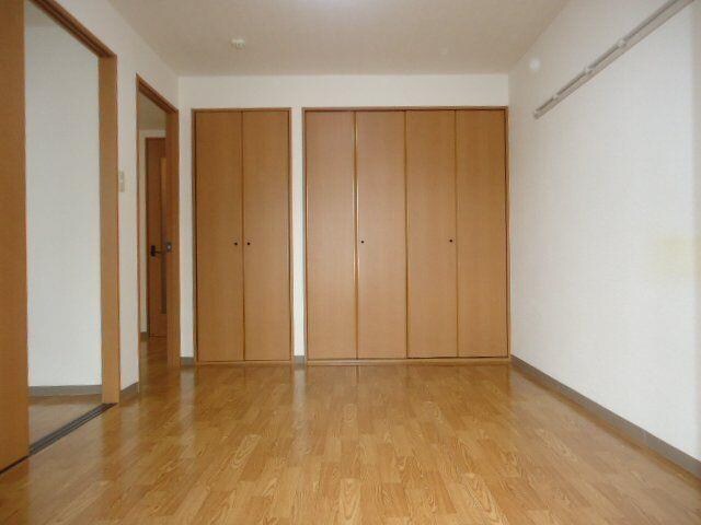 物件内観写真5　(洋室)