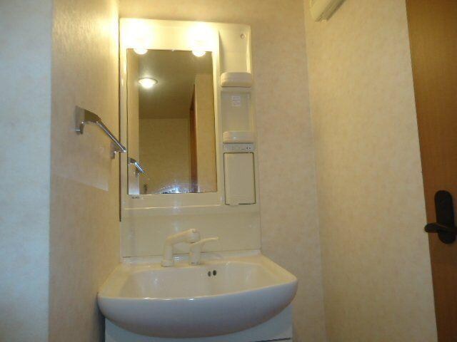 物件内観写真8　(ユニットバス)