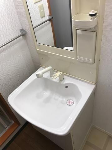 物件内観写真9　(洗髪洗面化粧台)