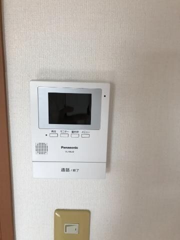 物件内観写真11　(カメラ付インターホン)