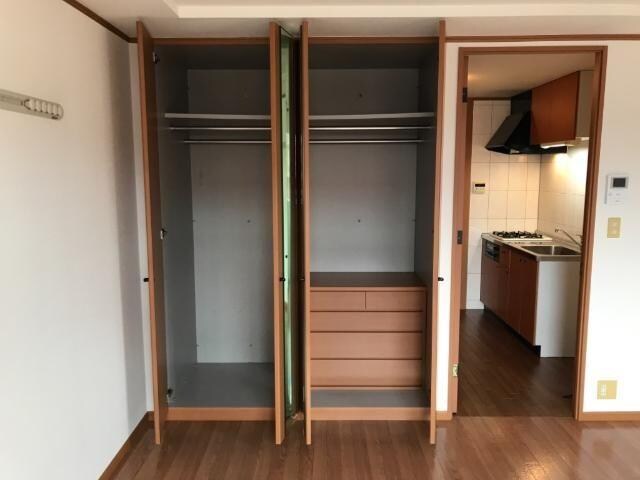 物件内観写真13　(洋室)