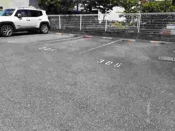 駐車場・駐輪場