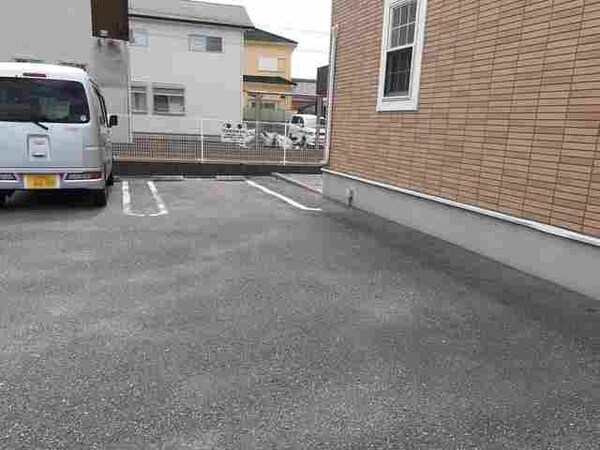 駐車場・駐輪場