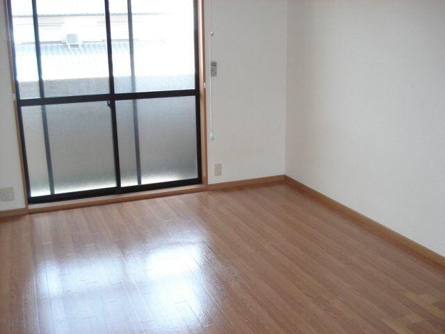 物件内観写真3　(洋室)