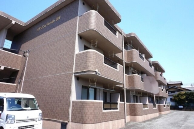 グランドゥール２１の物件外観写真