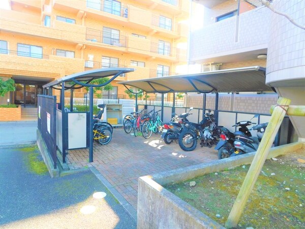 敷地内/建物