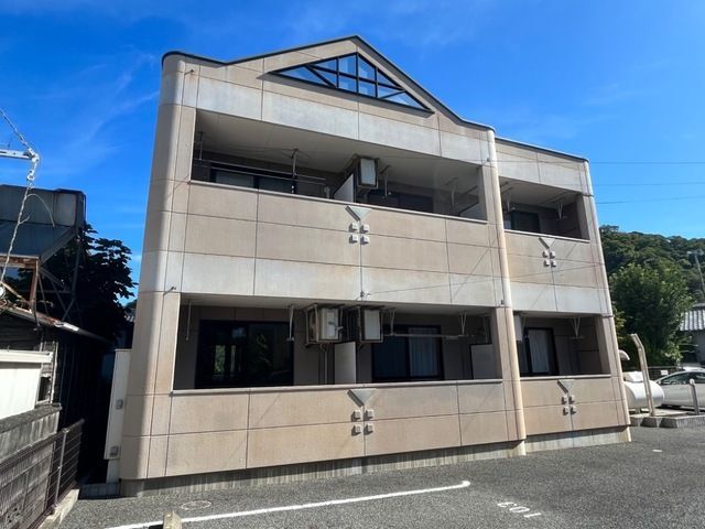 ルミエール香貫
