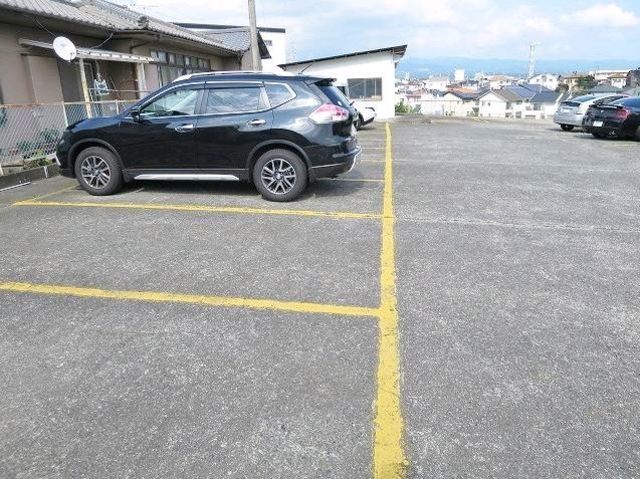 スリーゼスクエア