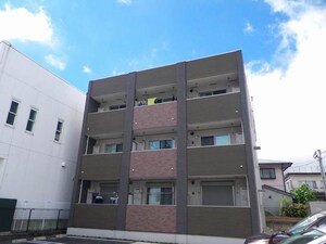 ボビスネロ外観写真