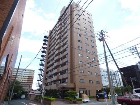ライオンズマンション番町外観写真