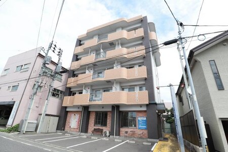 フラワーズマンション外観写真