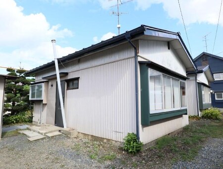 根城3丁目貸家 B外観写真