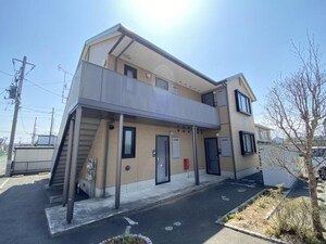 [シャーメゾン]メゾンシャルム B外観写真